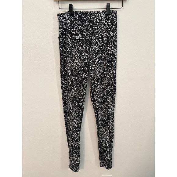 Reebok Pants - Reebok Speedwick Womens Black White Splatter Print‎ Athletic Leggings XS